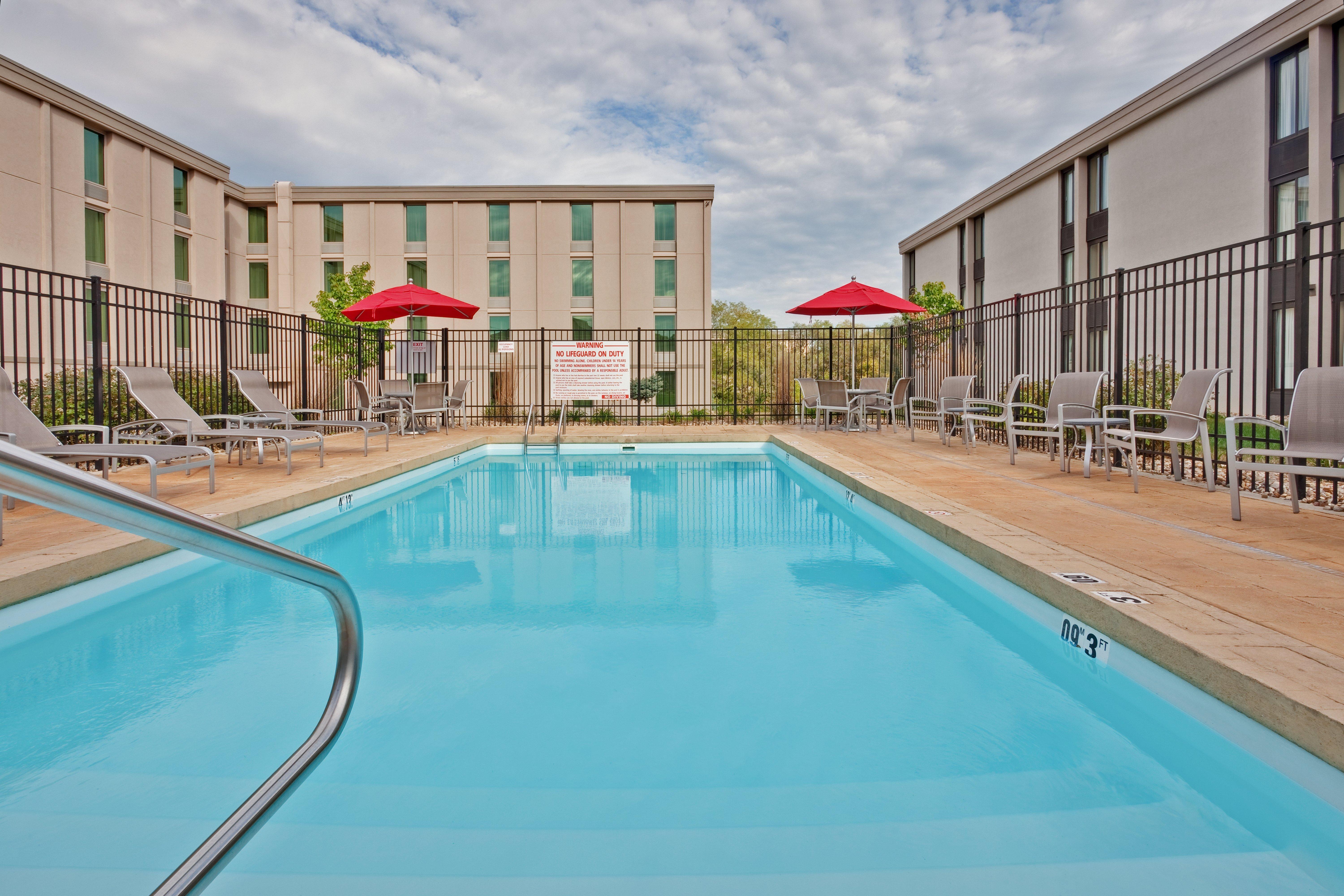 Holiday Inn Bloomington-University Area By Ihg Exterior photo