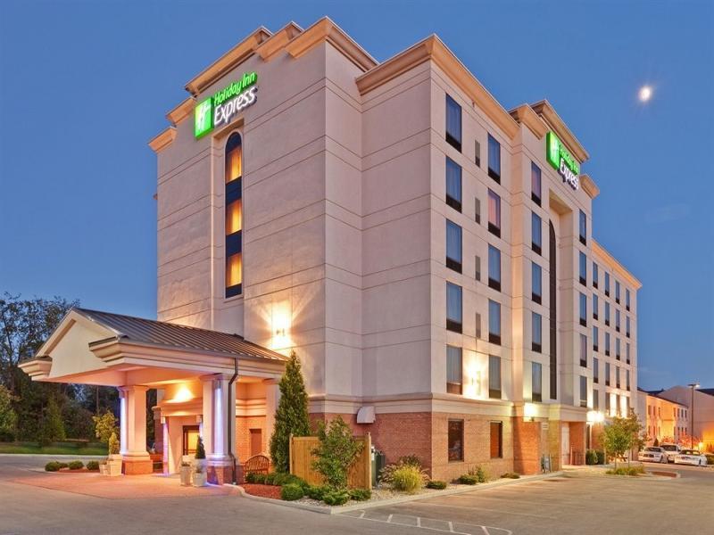 Holiday Inn Bloomington-University Area By Ihg Exterior photo