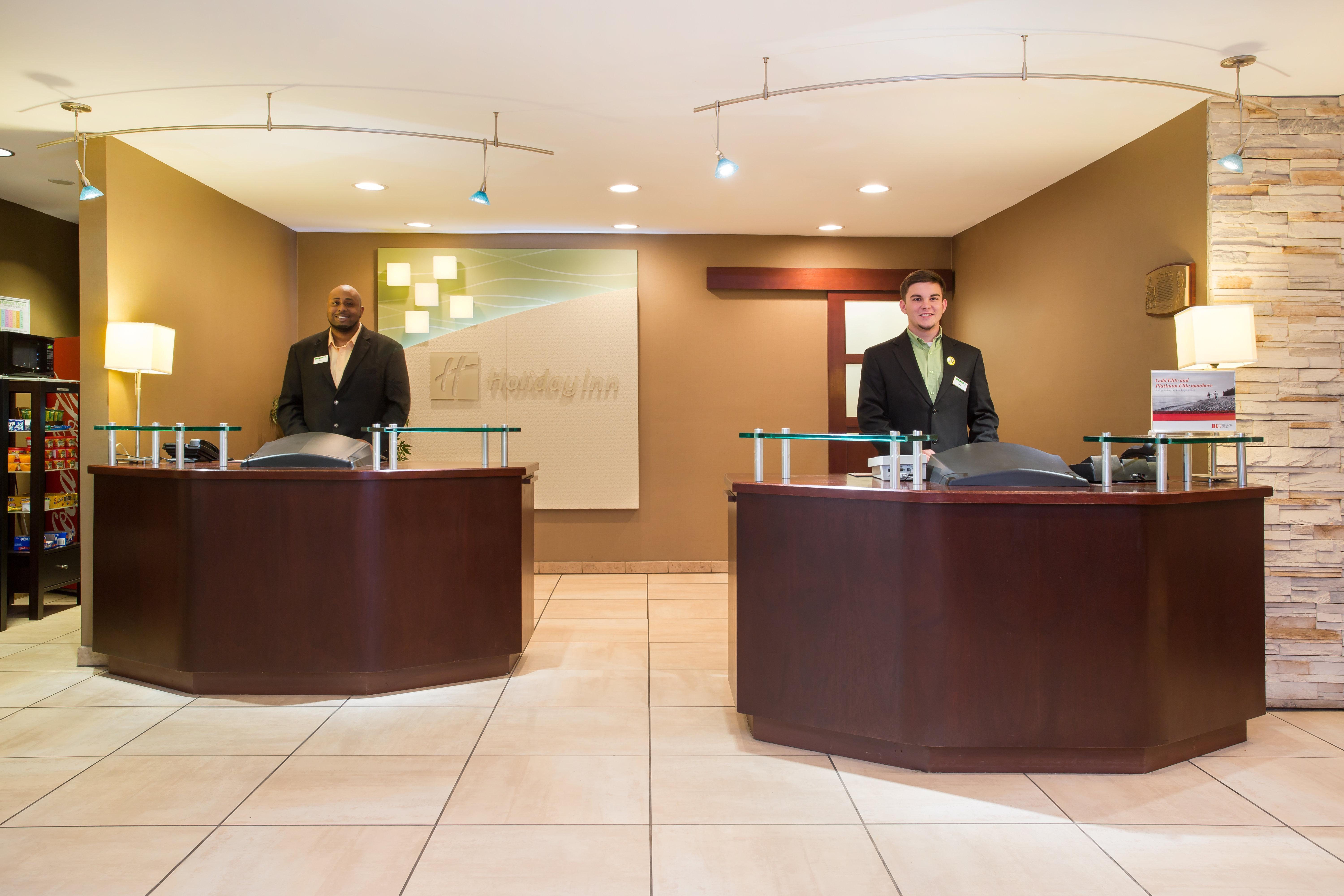 Holiday Inn Bloomington-University Area By Ihg Exterior photo