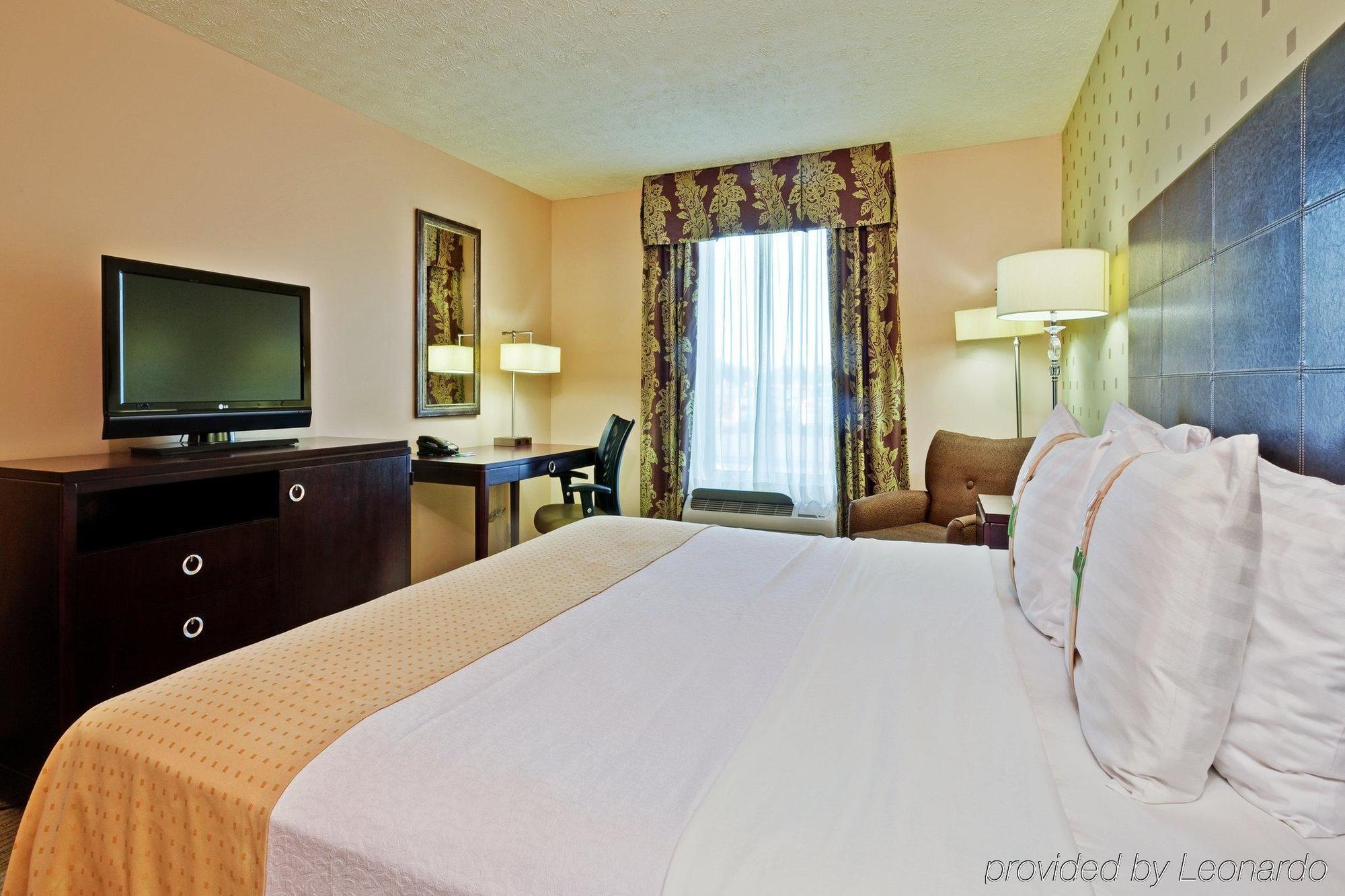 Holiday Inn Bloomington-University Area By Ihg Exterior photo