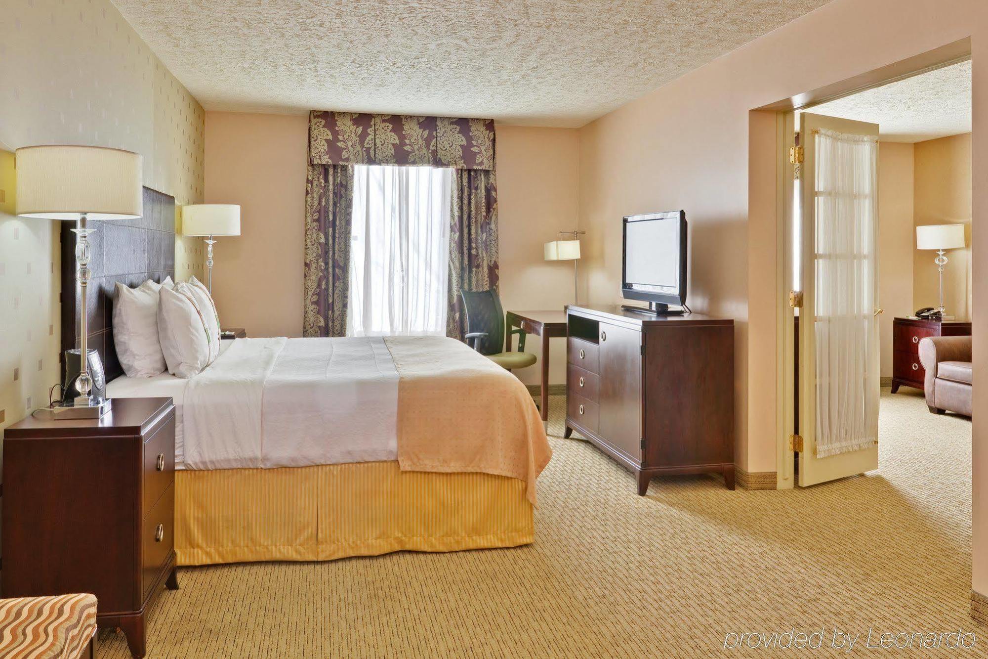 Holiday Inn Bloomington-University Area By Ihg Room photo